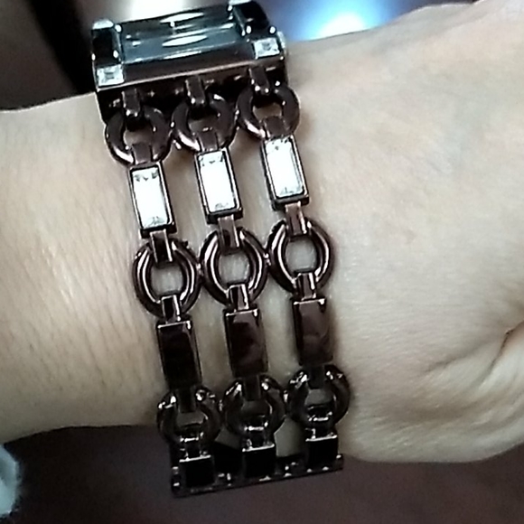 Watch - Picture 2 of 3